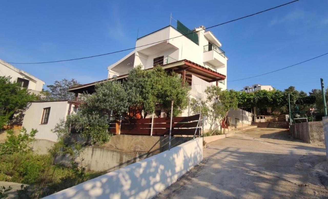Apartments Vlado - 50M From The Sea Rogač Екстериор снимка